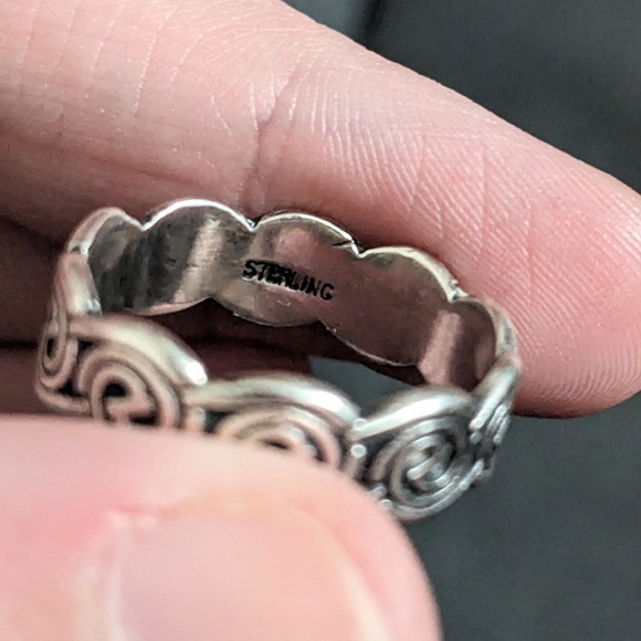 Silver Celtic Ring - Picture 2 of 3